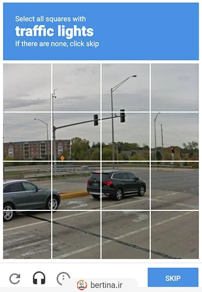 نمونه پازل reCAPTCHA که کاربر باید تصاویر را انتخاب کند